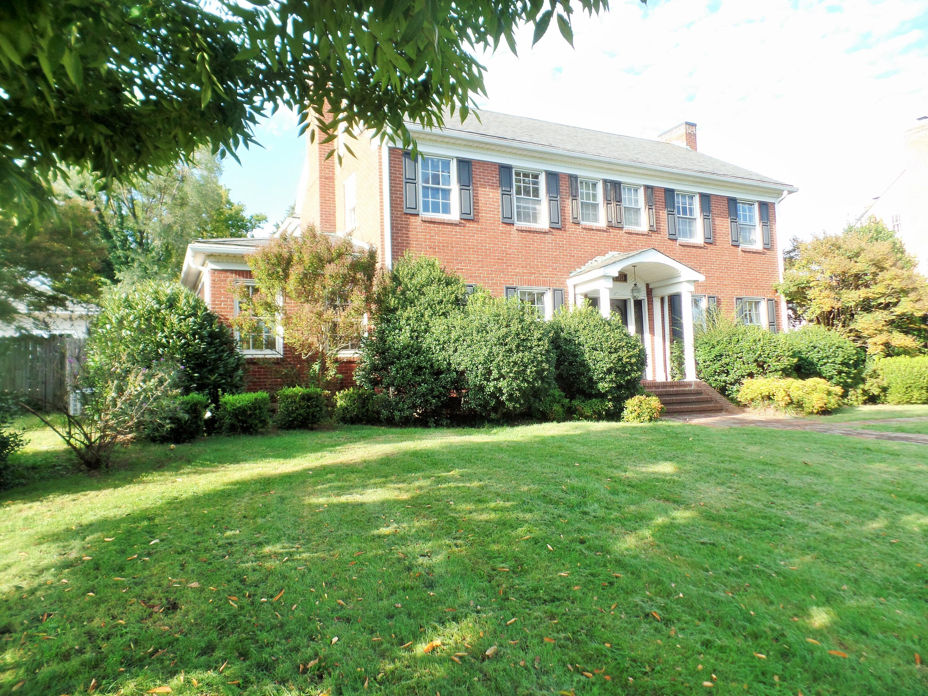 2239 Grandin Road Southwest Roanoke, VA 24015 - Photo 6 of 76 SAM_7930