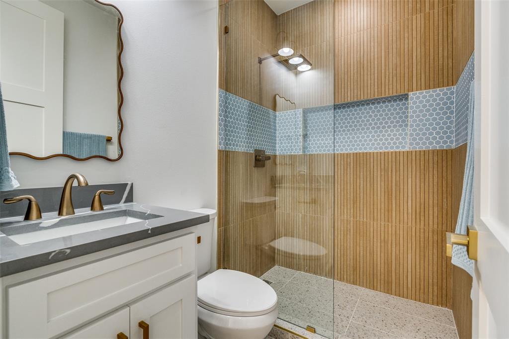 708 West 10th Street, Unit 101 Dallas, TX 75208 - Photo 16 of 31 Furnished Model Home_#102