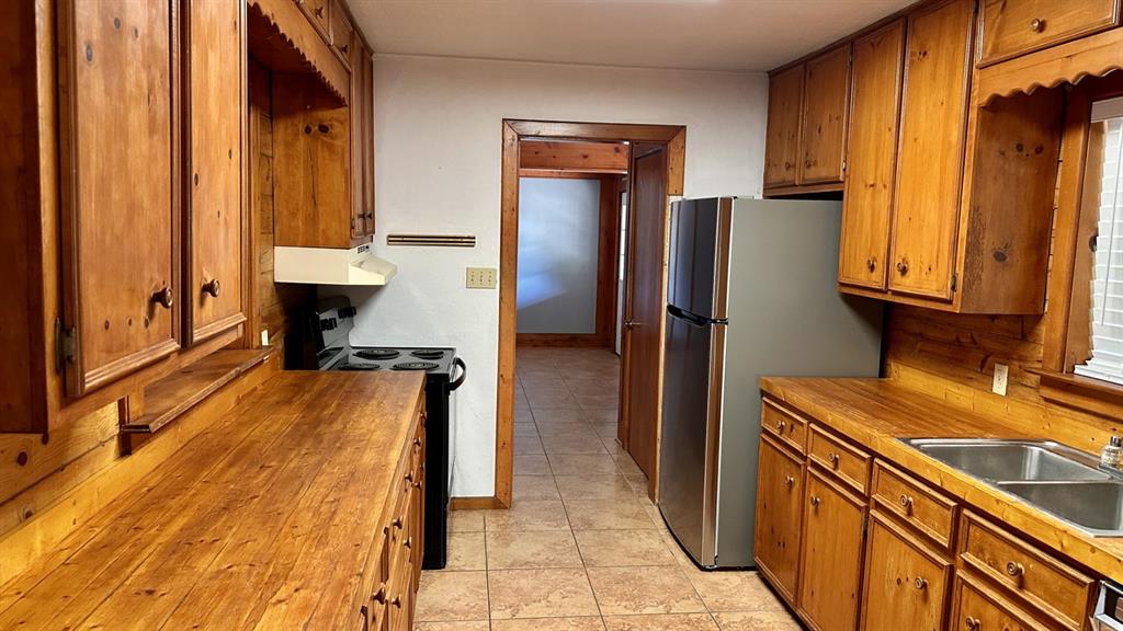 126 Garza Road Shady Shores, TX 76208 - Photo 3 of 21