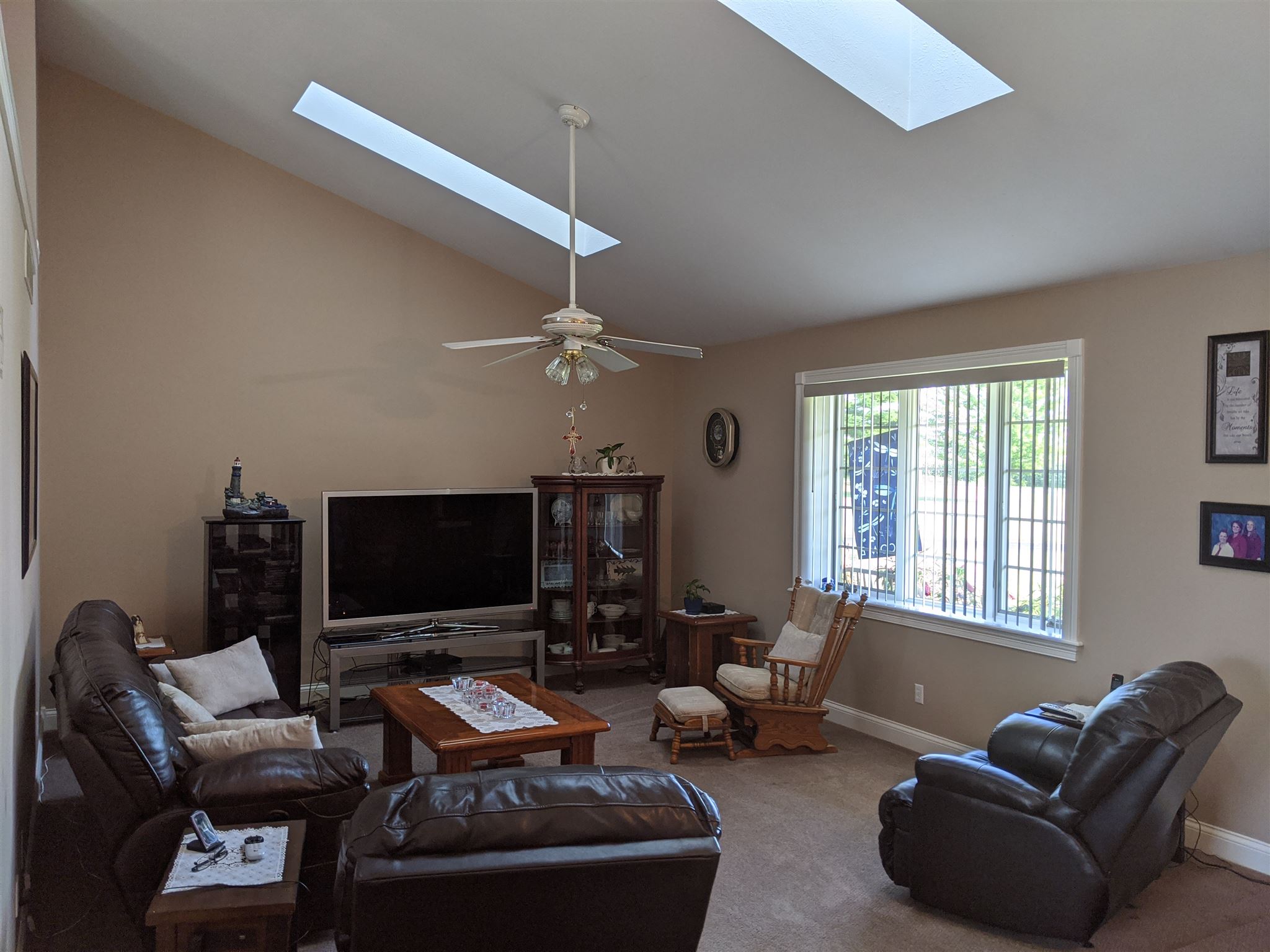 3274 East Armstrong Road Leesburg, IN 46538 - Photo 3 of 32 Gallery Image 3