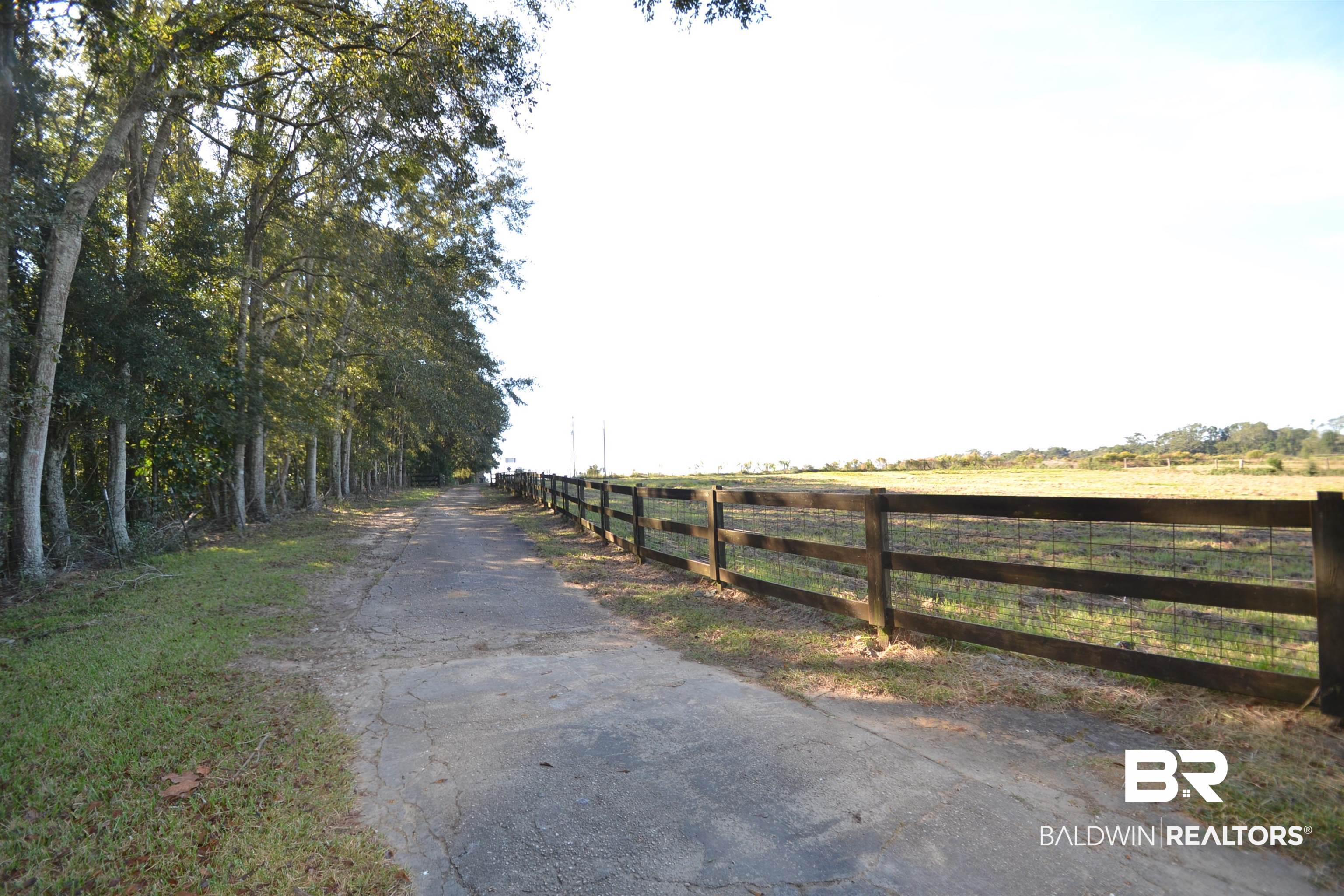 29391 Greek Lane Loxley, AL 36551 - Photo 6 of 38