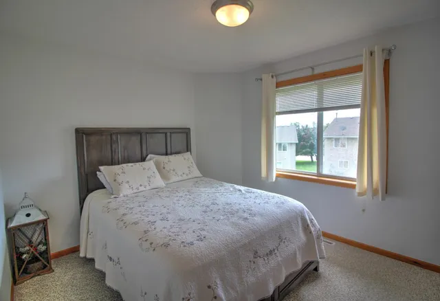 $225,000 | 2773 Ridgeview Drive, Red Wing, MN 55066