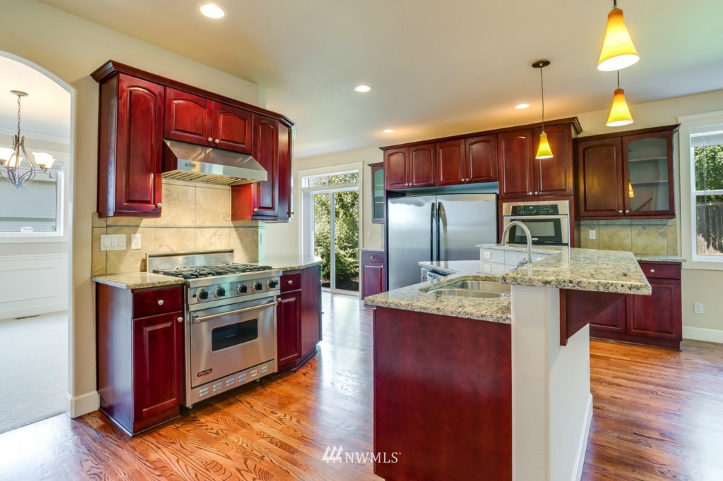 6100 Northeast 3rd Court Renton, WA 98059 - Photo 3 of 23