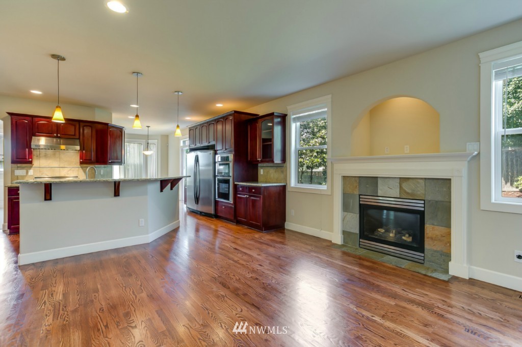 6100 Northeast 3rd Court Renton, WA 98059 - Photo 4 of 23