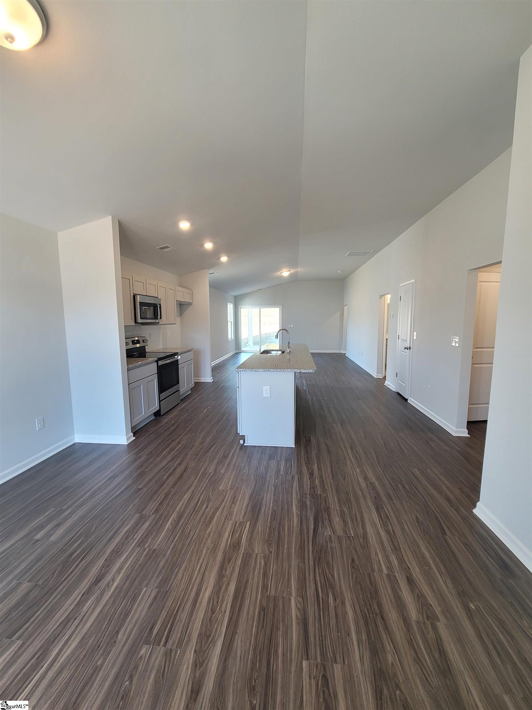 7235 Heirloom Lane Inman, SC 29349 - Photo 3 of 29