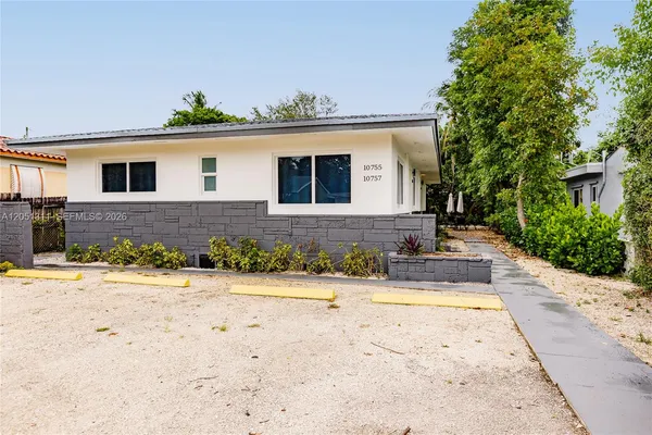 $2,200 | 10757 Northeast 2nd Court, Miami, FL 33161