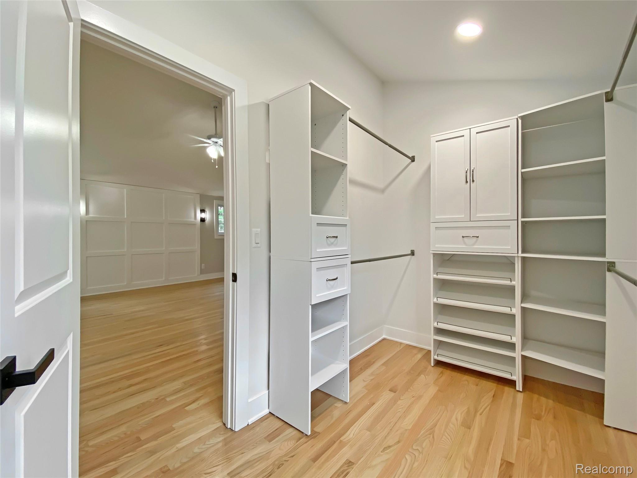 821 Canterbury Road Grosse Pointe, MI 48236 - Photo 51 of 83 IMG_7896.jpg