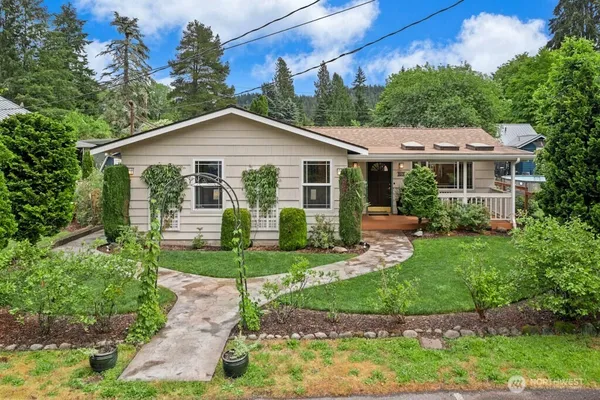 $850,000 | 8608 307th Avenue Southeast, Issaquah, WA 98027