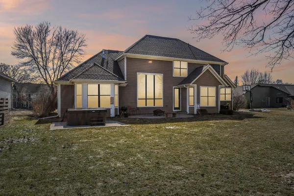 $575,000 | 2477 Golf View Drive, River Falls, WI 54022