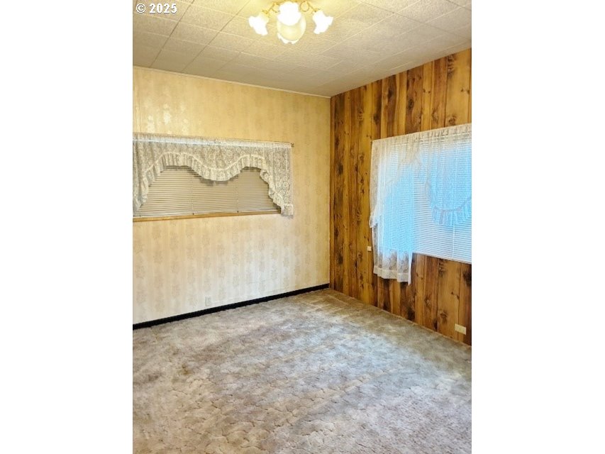 913 Northwest Ellis Avenue Pendleton, OR 97801 - Photo 11 of 26