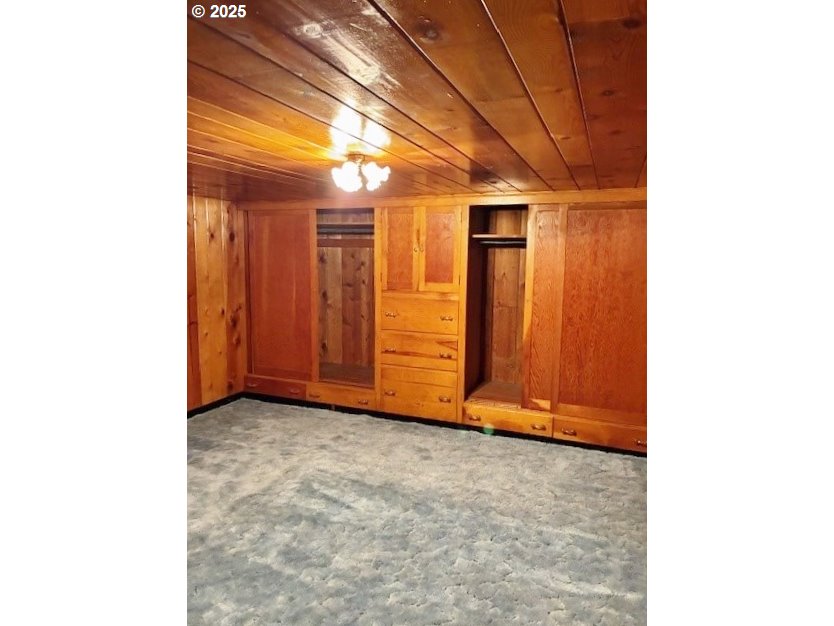 913 Northwest Ellis Avenue Pendleton, OR 97801 - Photo 17 of 26