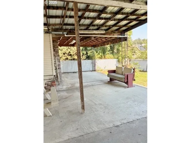 $299,000 | 913 Northwest Ellis Avenue, Pendleton, OR 97801