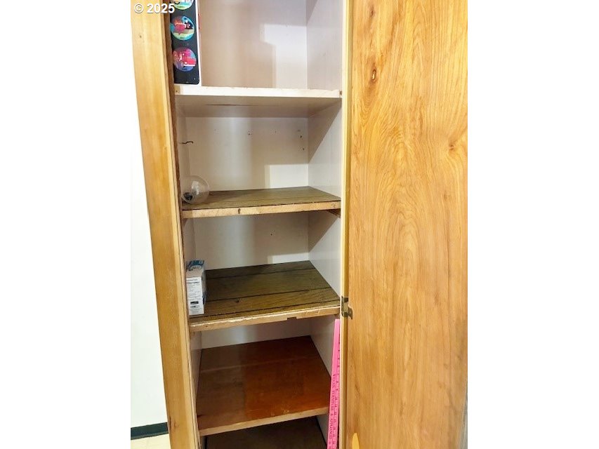 913 Northwest Ellis Avenue Pendleton, OR 97801 - Photo 7 of 26