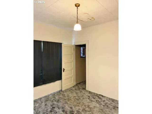 $299,000 | 913 Northwest Ellis Avenue, Pendleton, OR 97801