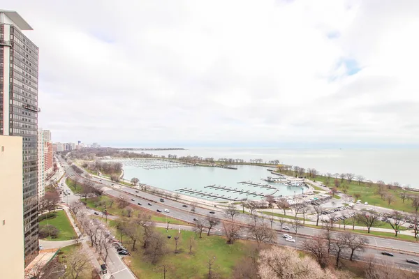 $2,800 | 3100 North Lake Shore Drive, Unit 1404, Chicago, IL 60657