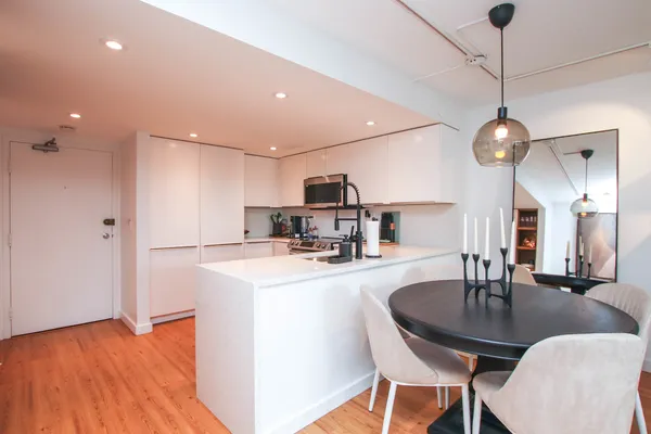 $2,800 | 3100 North Lake Shore Drive, Unit 1404, Chicago, IL 60657