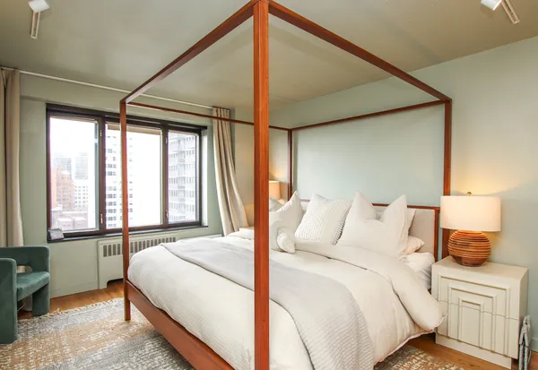 $2,800 | 3100 North Lake Shore Drive, Unit 1404, Chicago, IL 60657