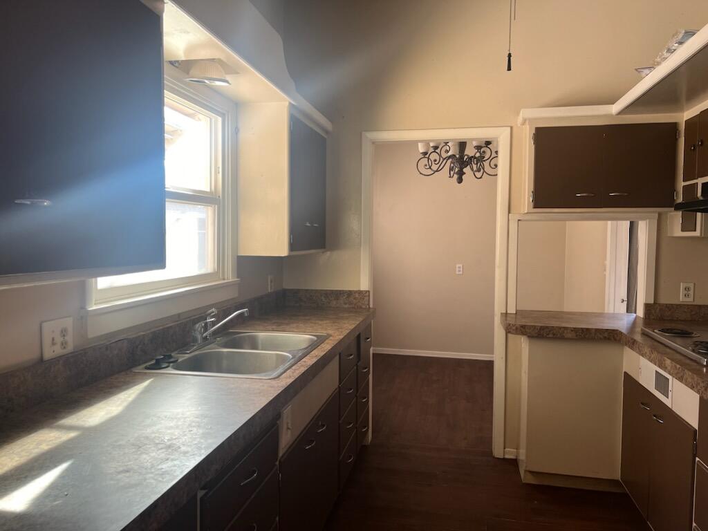 735 Reeds Avenue Red Bluff, CA 96080 - Photo 10 of 39 IMG_1807