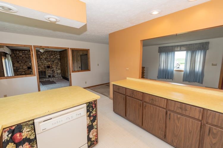 15959 Kelly Road Mishawaka, IN 46544 - Photo 16 of 32