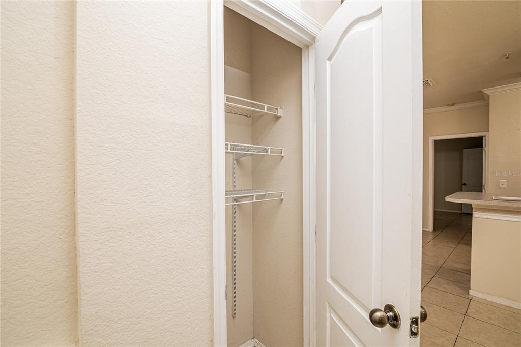 3391 South Kirkman Road, Unit 1216 Orlando, FL 32811 - Photo 5 of 33 a bathroom with a glass shower door