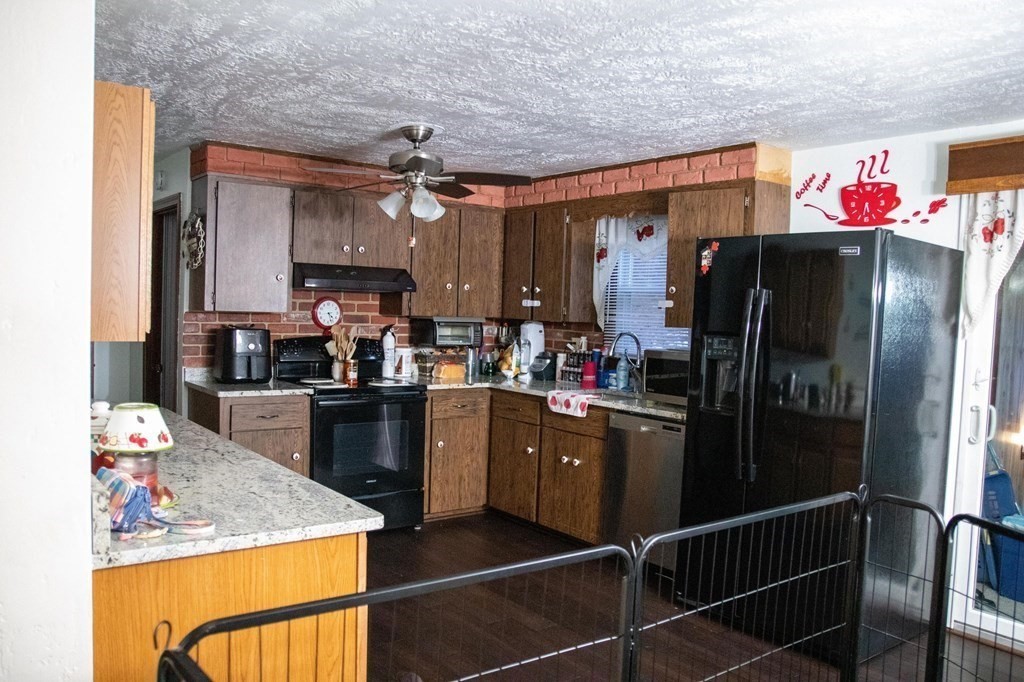 19 Browning Pond Road Spencer, MA 01562 - Photo 5 of 28 Gallery Image 5