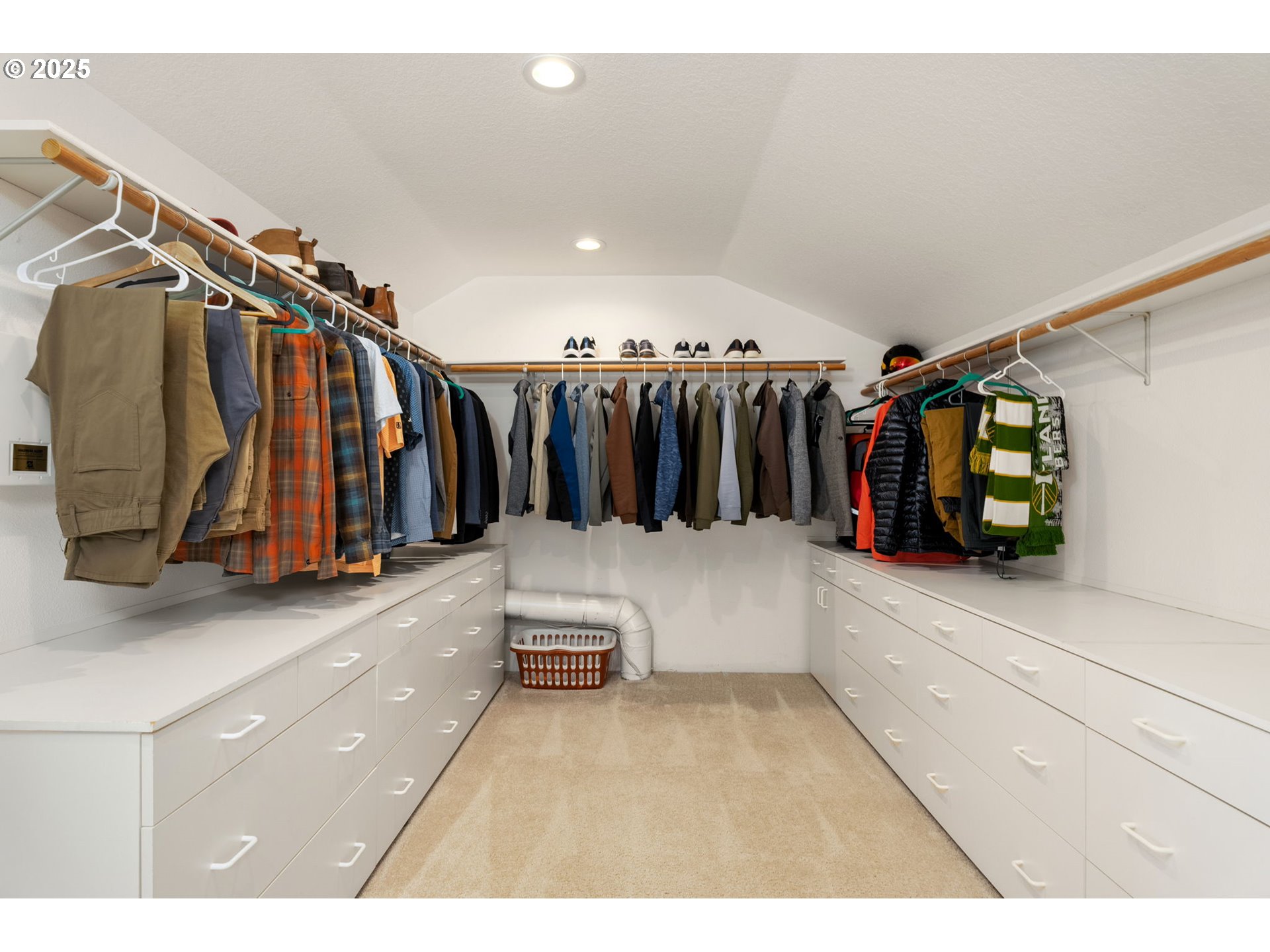 17287 South Overlook Road Oregon City, OR 97045 - Photo 29 of 48 a view of walk in closet with clothes