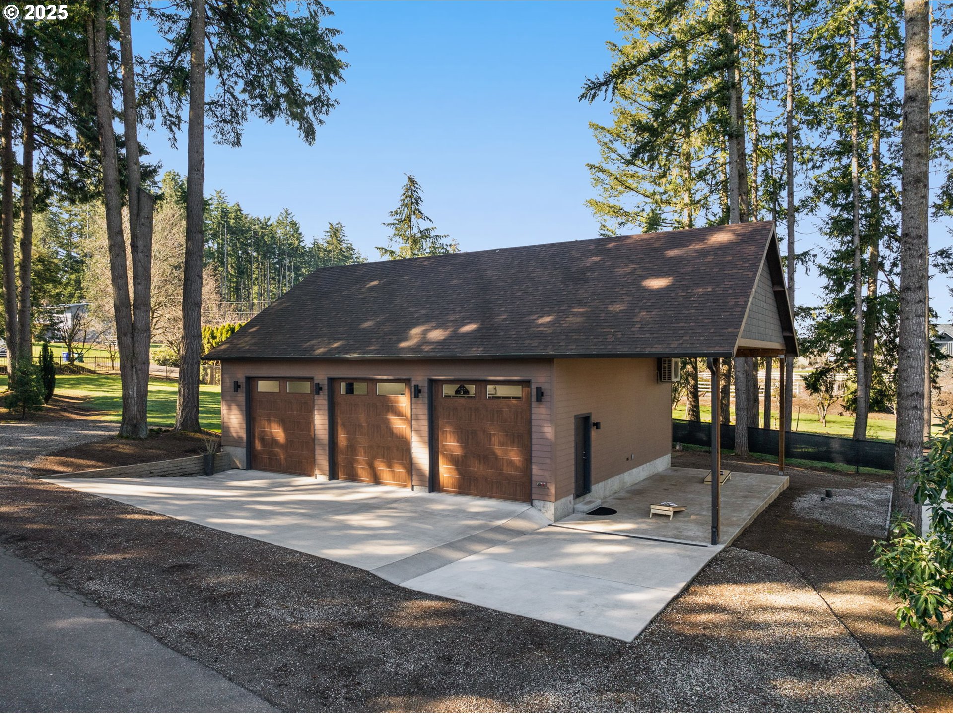 17287 South Overlook Road Oregon City, OR 97045 - Photo 31 of 48 front view of house with a yard