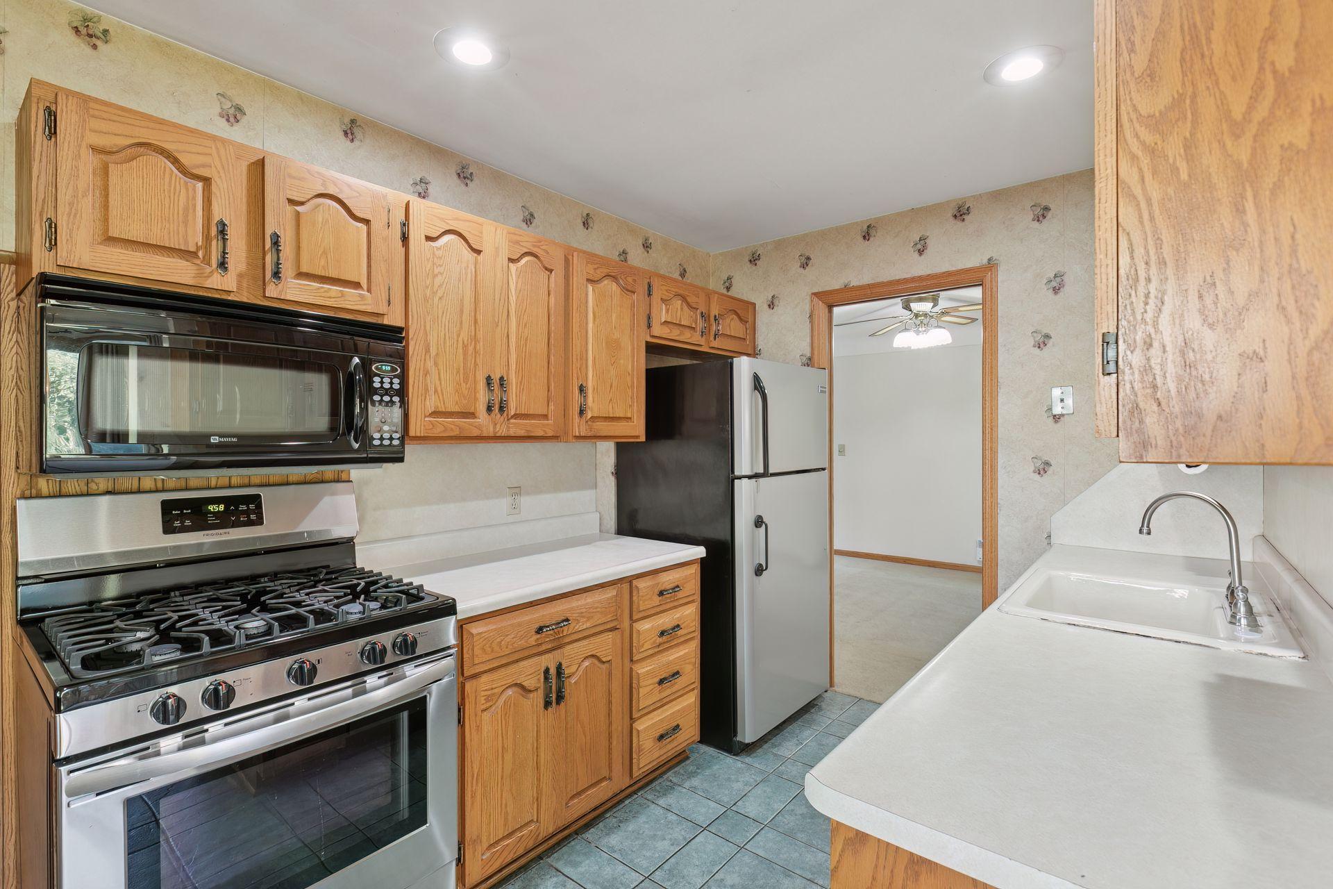 200 Turnpike Road Golden Valley, MN 55416 - Photo 9 of 21