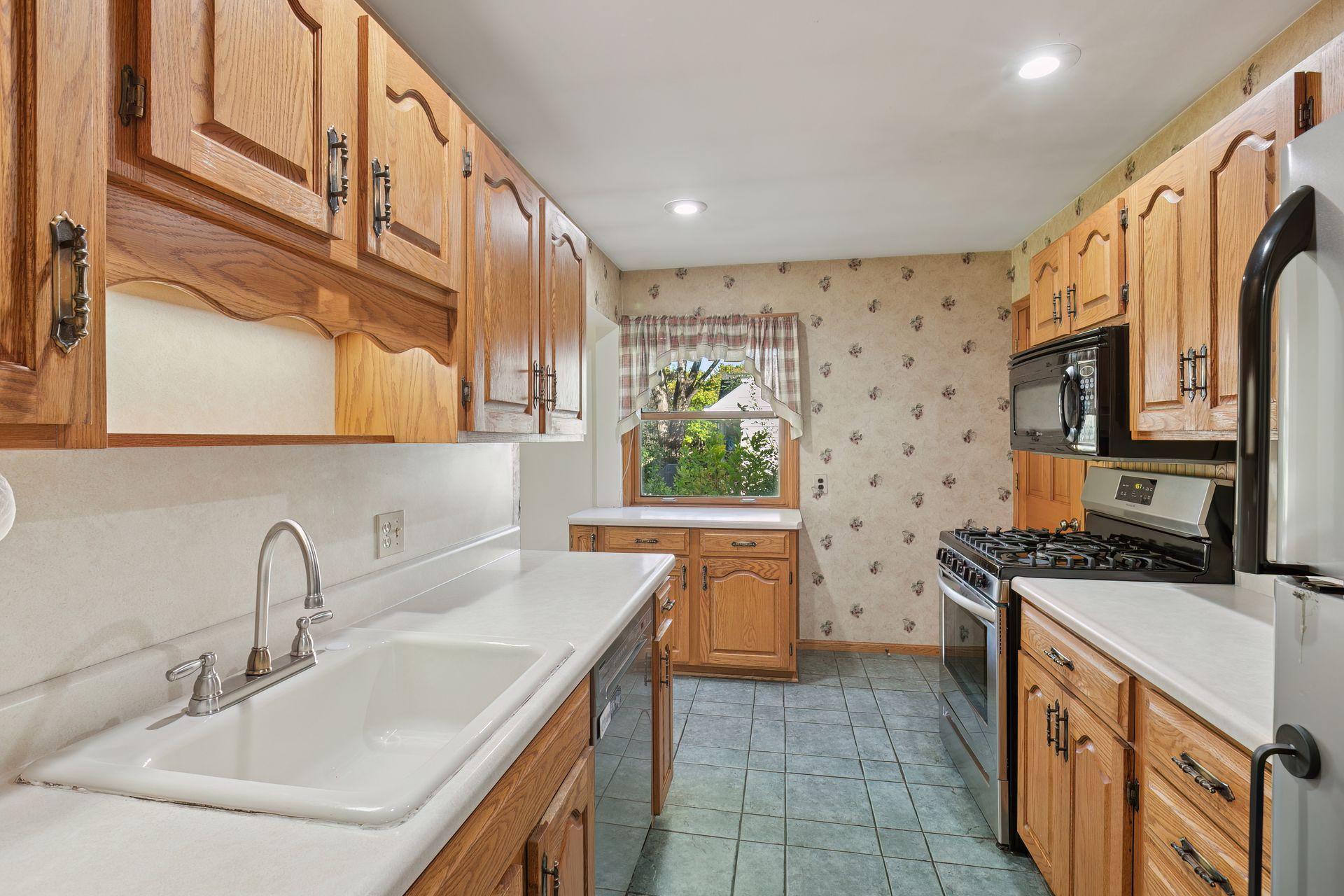 200 Turnpike Road Golden Valley, MN 55416 - Photo 10 of 21