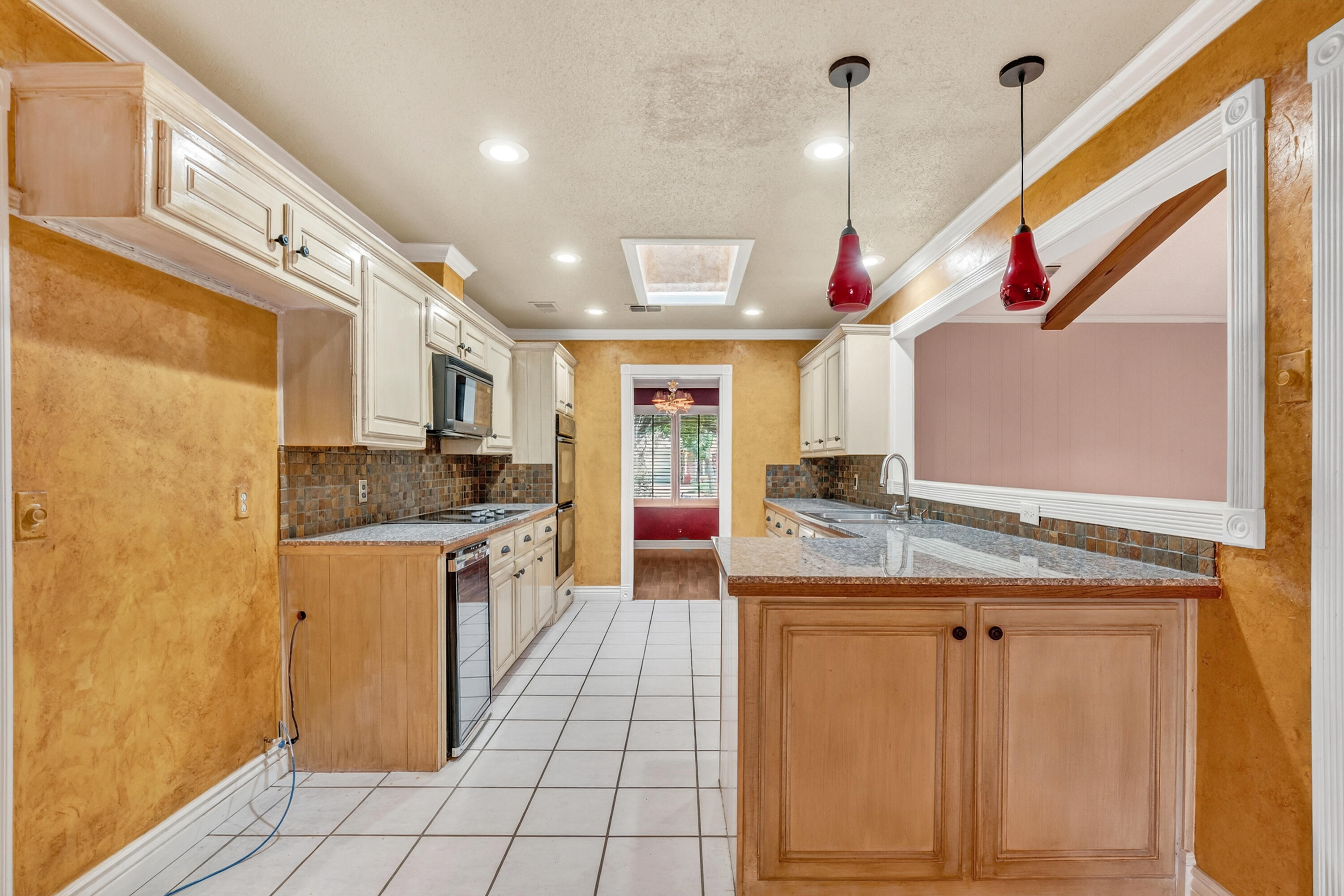 4017 69th Street Lubbock, TX 79413 - Photo 9 of 38 DSC01679