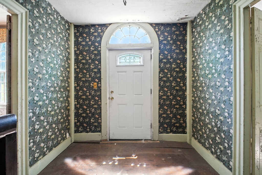 614 Main Road Granville, MA 01034 - Photo 4 of 19 Gallery Image 4