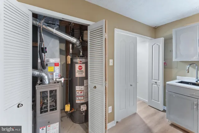 a view of utility room