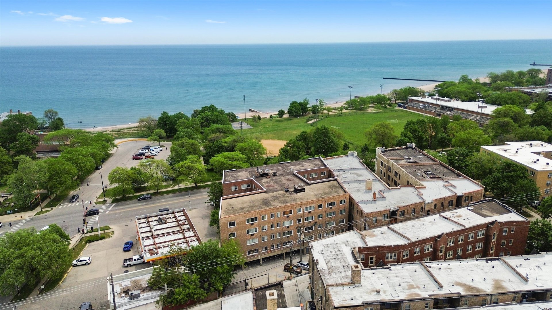 7120 North Sheridan Road, Unit 404 Chicago, IL 60626 - Photo 17 of 21 a picture of city view with ocean view