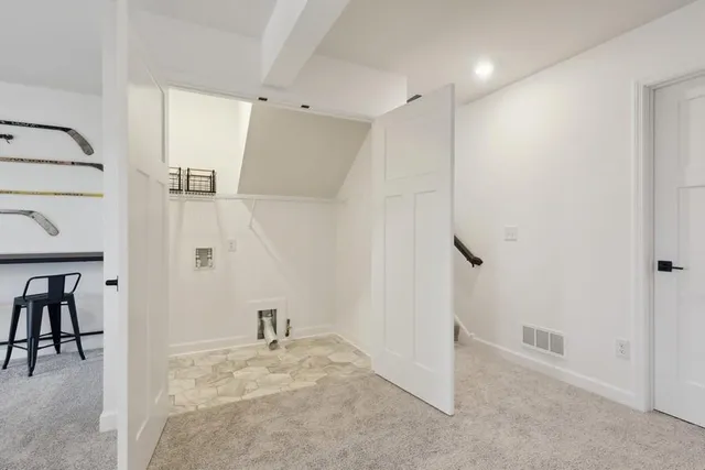 $529,900 | 7632 40th Street North, Oakdale, MN 55128