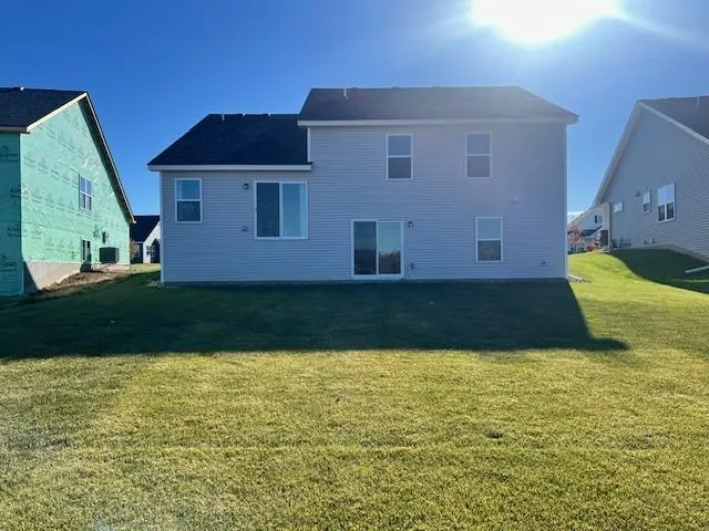 $529,900 | 7632 40th Street North, Oakdale, MN 55128