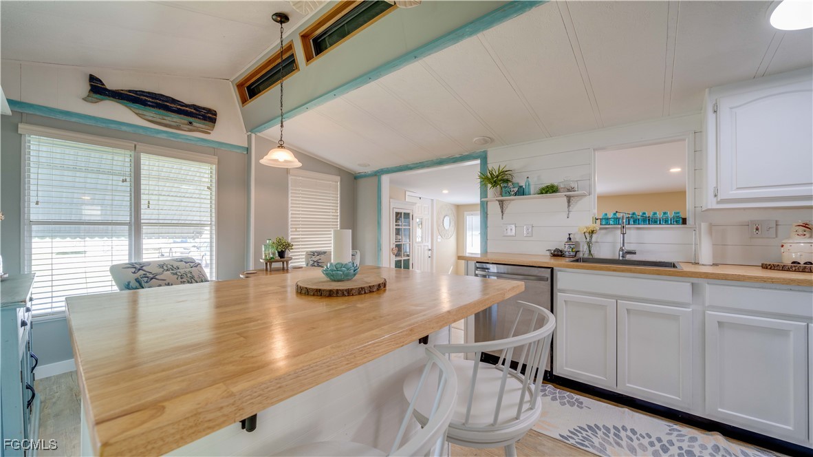 11077 Sunburst Lane Fort Myers, FL 33908 - Photo 14 of 37