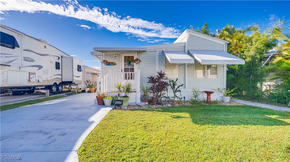 11077 Sunburst Lane Fort Myers, FL 33908 - Photo 27 of 37