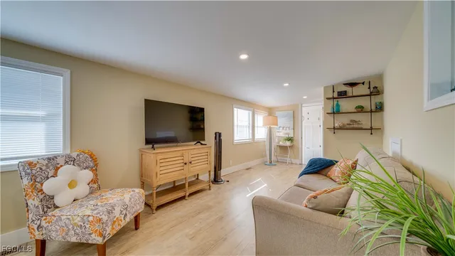 $119,000 | 11077 Sunburst Lane, Fort Myers, FL 33908