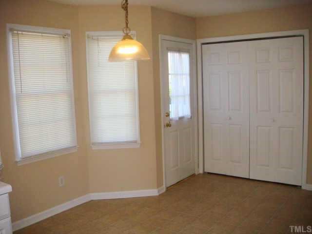 5905 Forest Ridge Drive Durham, NC 27713 - Photo 6 of 12 Scrumptious meals will be served in your breakfast bay overlooking the backyard!