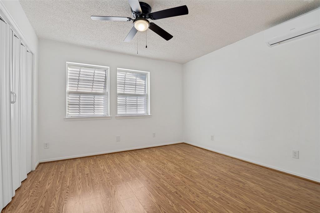 110 Weaver Street Forney, TX 75126 - Photo 18 of 25 2nd floor Secondary bedroom with ensuite bath