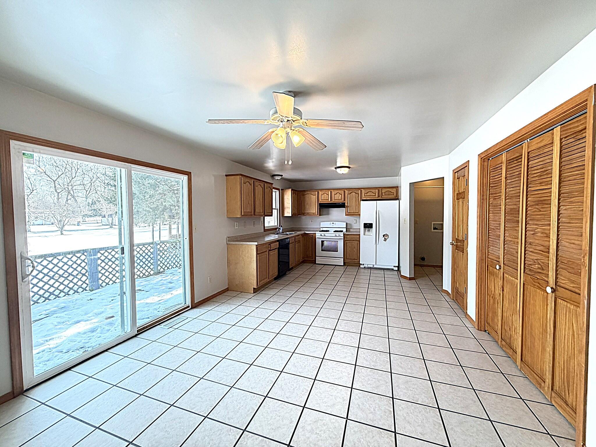 9103 Estates Drive Demotte, IN 46310 - Photo 18 of 35 2048x1536