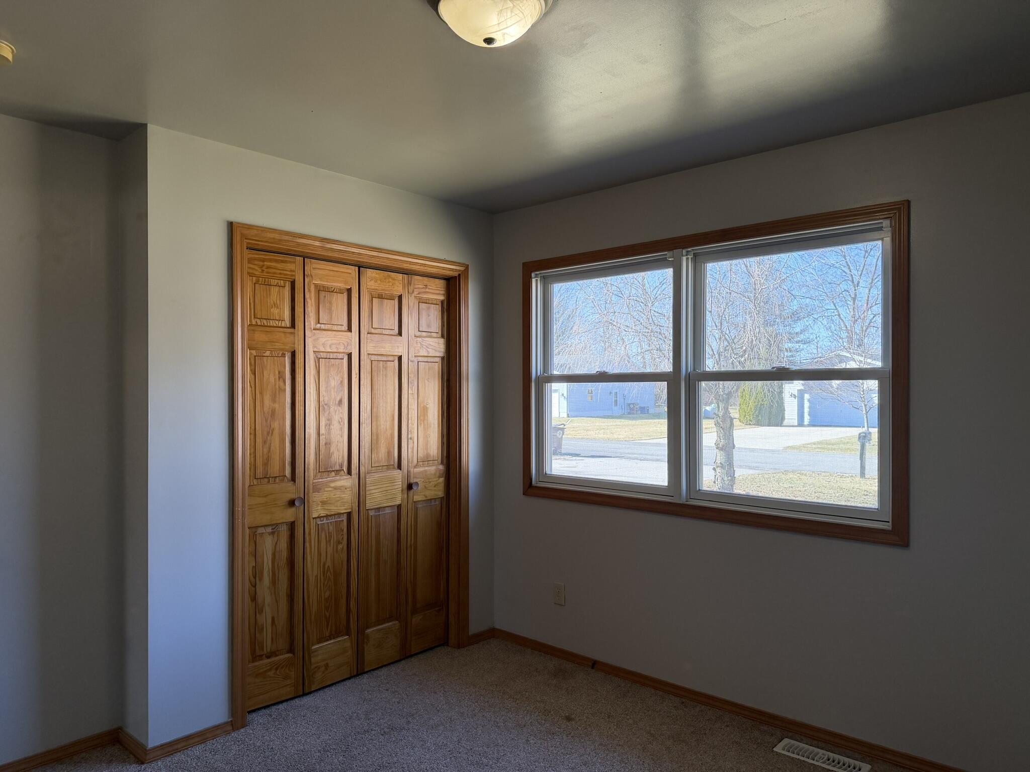 9103 Estates Drive Demotte, IN 46310 - Photo 29 of 35 2048x1536