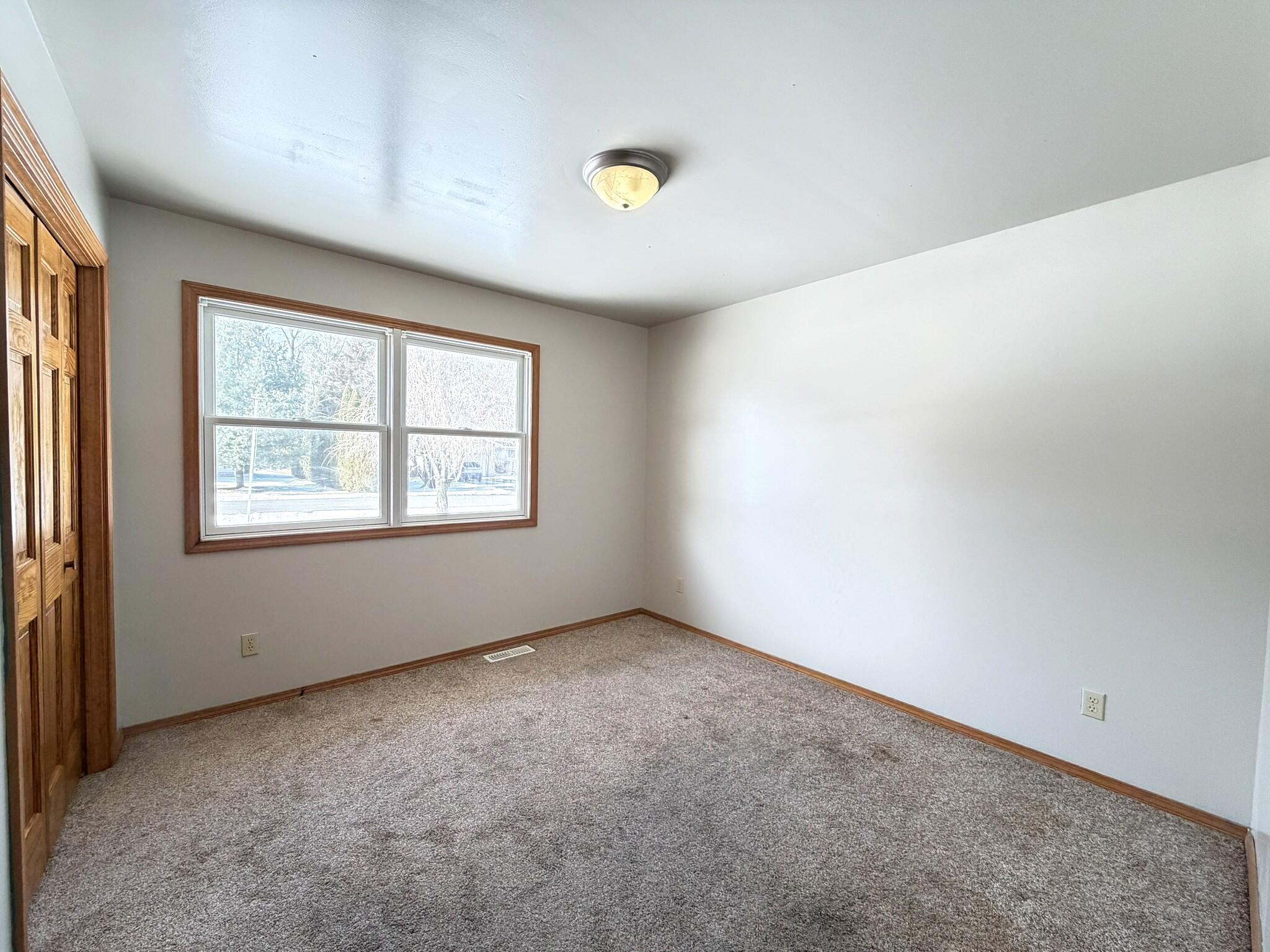 9103 Estates Drive Demotte, IN 46310 - Photo 30 of 35 2048x1536