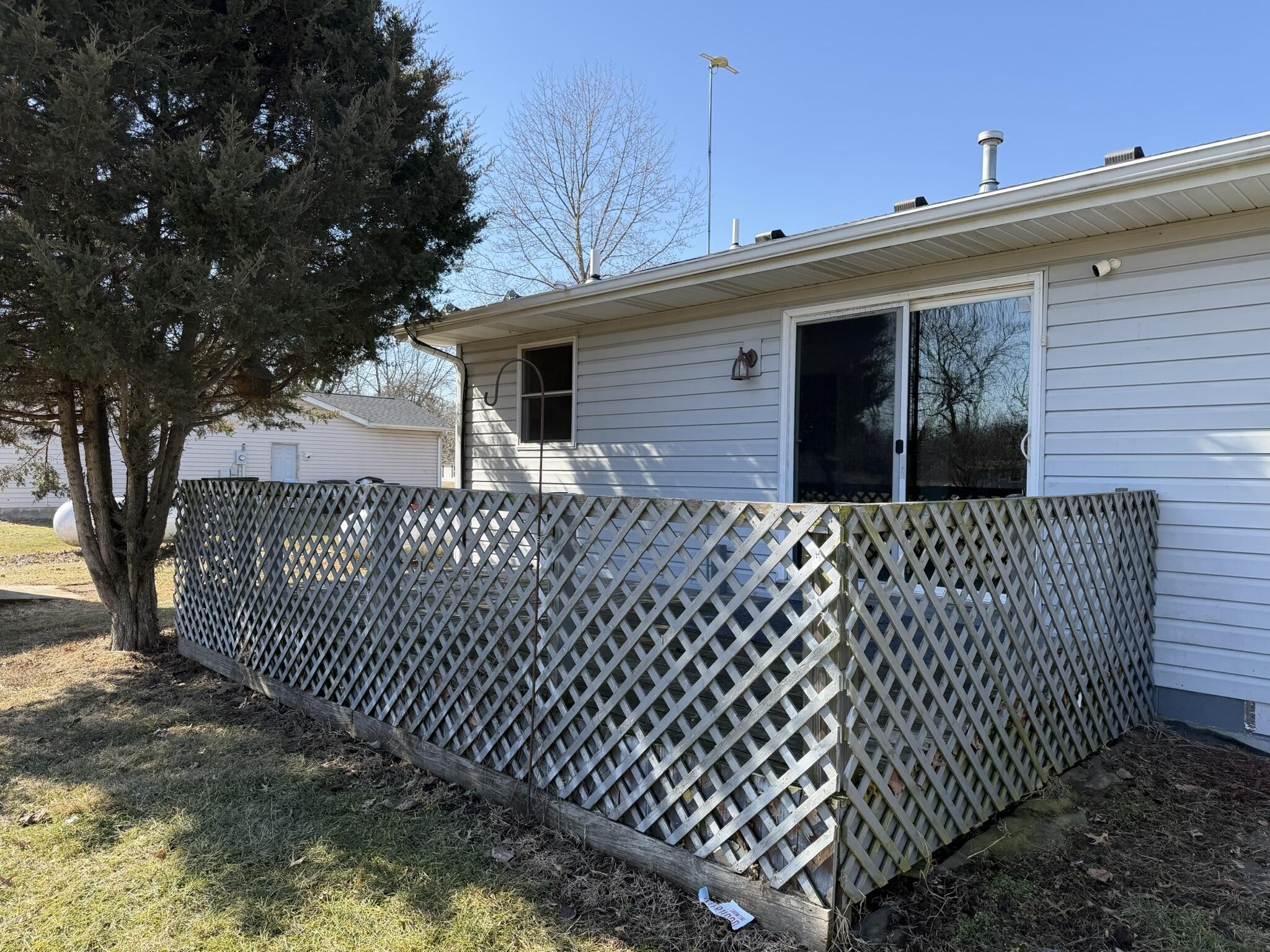 9103 Estates Drive Demotte, IN 46310 - Photo 6 of 35 2048x1536