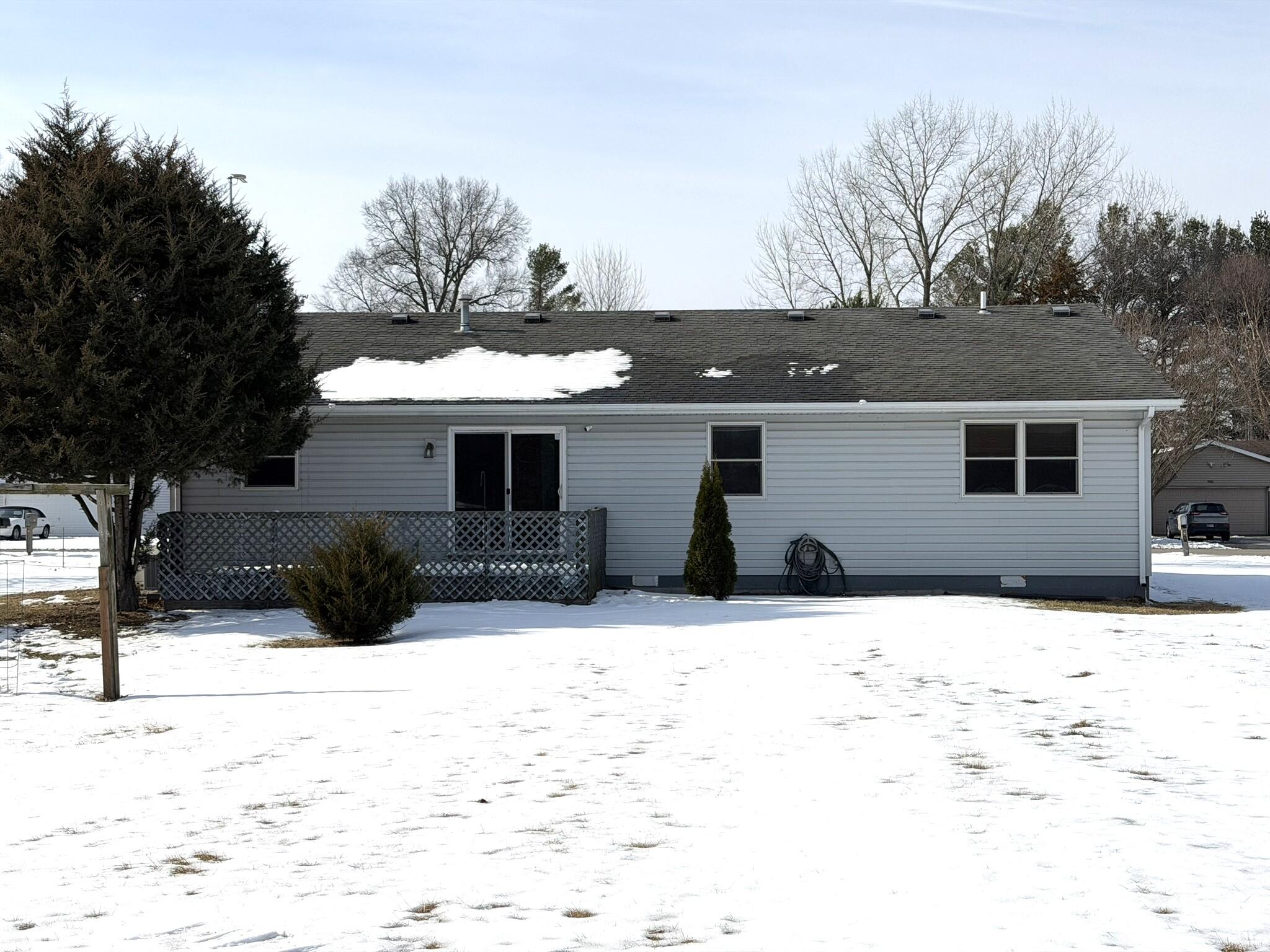 9103 Estates Drive Demotte, IN 46310 - Photo 6 of 35 2048x1536