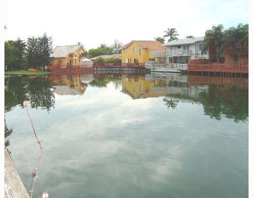 8200 Southwest 96th Court, Unit 8200 Miami, FL 33173 - Photo 4 of 11 Waterfront/Dock/Pier