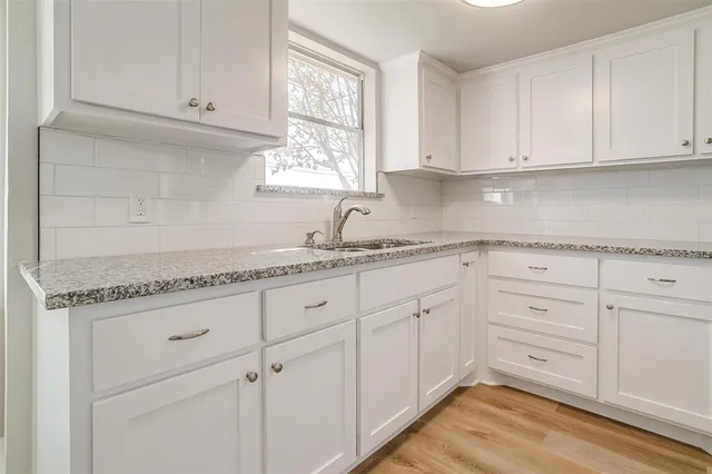 $1,900 | 921 Willow Circle South, Burleson, TX 76028