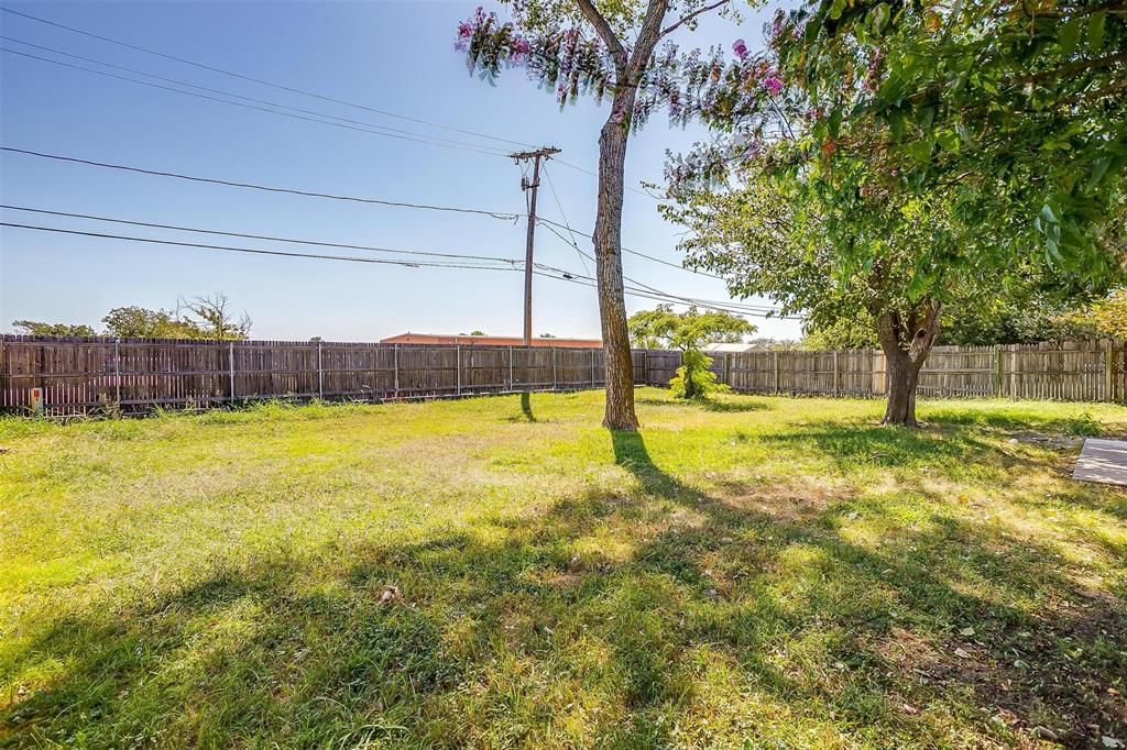 921 Willow Circle South Burleson, TX 76028 - Photo 23 of 25