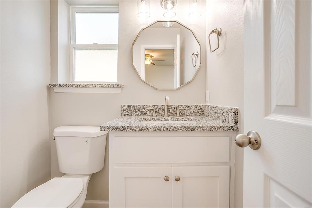 921 Willow Circle South Burleson, TX 76028 - Photo 9 of 25