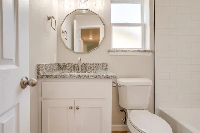 $1,900 | 921 Willow Circle South, Burleson, TX 76028